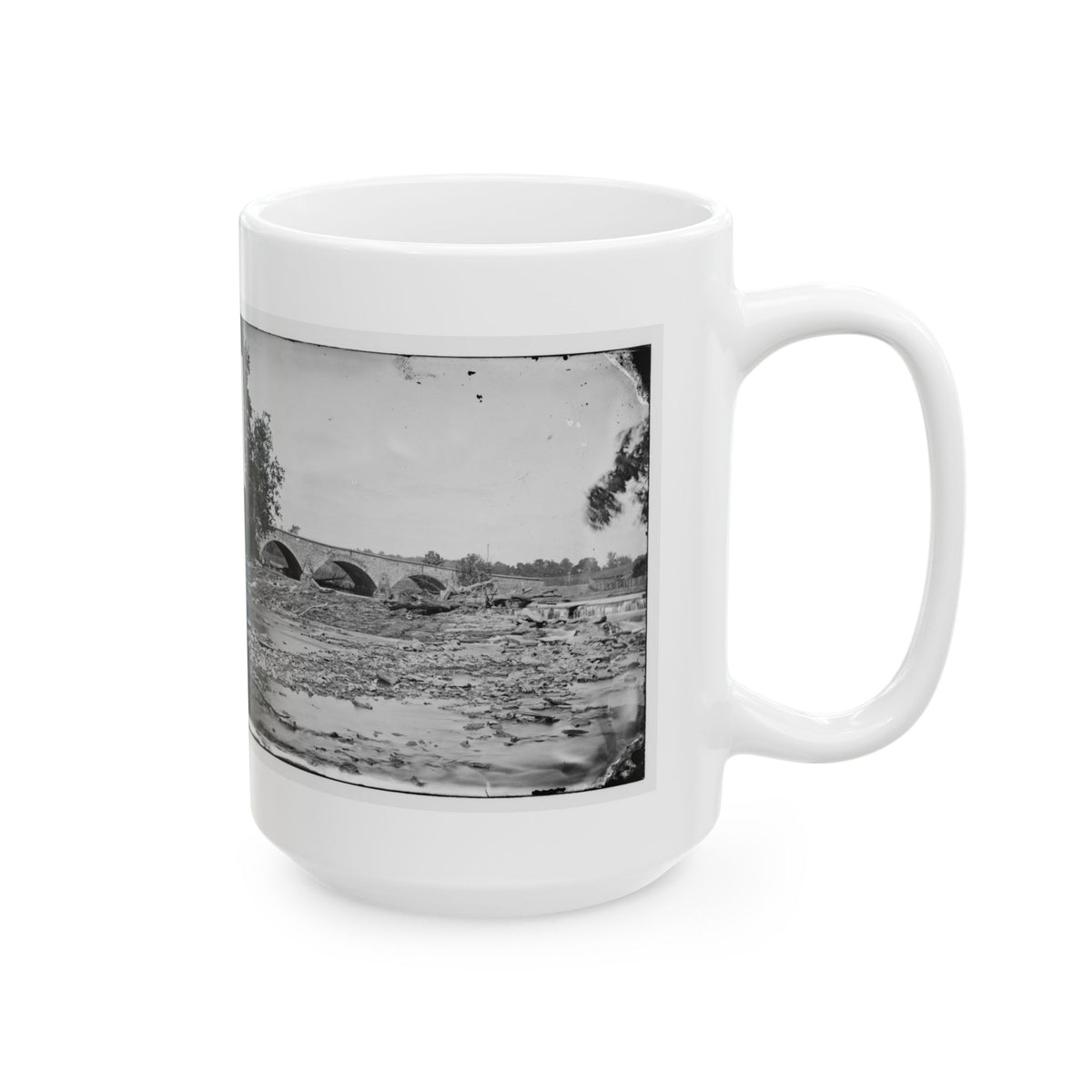 Antietam, Maryland. Antietam Bridge On Sharpsburg And Boonsboro Turnpike(2) (U.S. Civil War) White Coffee Mug