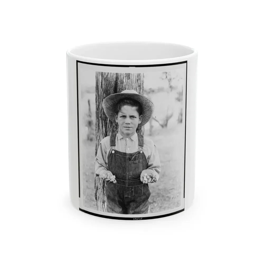 Boy Holding Union And Confederate Bullets, Perryville Battlefield, Perryville, Boyle County, Kentucky (U.S. Civil War) White Coffee Mug 11oz - Go Mug Yourself