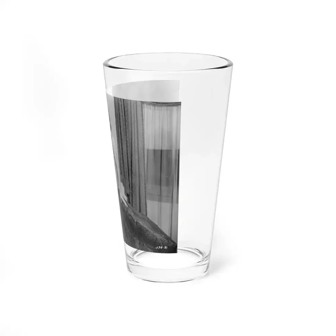 Dawn Richard #22 (Vintage Female Icon) Pint Glass 16oz - Go Mug Yourself