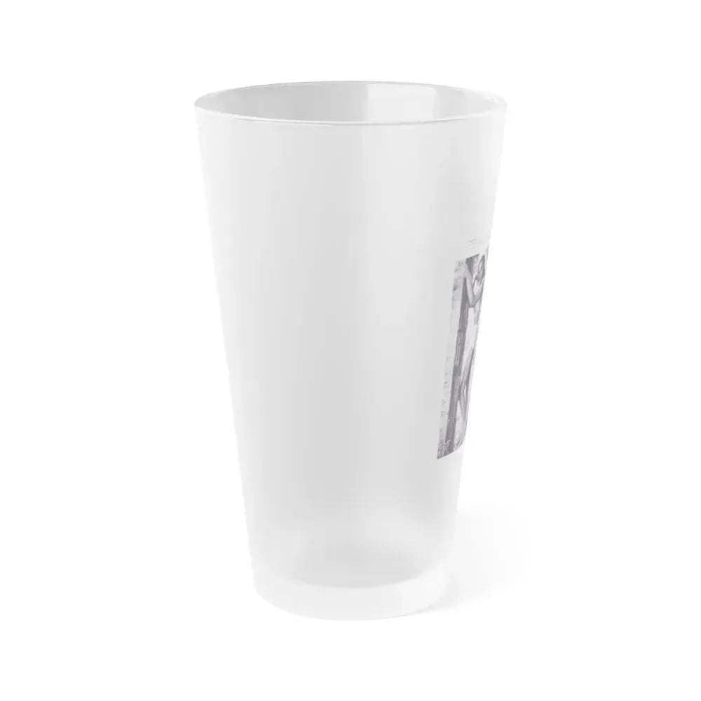 Dawn Richard #97 - Modern Man 1960 Yearbook Queens (Vintage Female Icon) Frosted Pint Glass 16oz - Go Mug Yourself