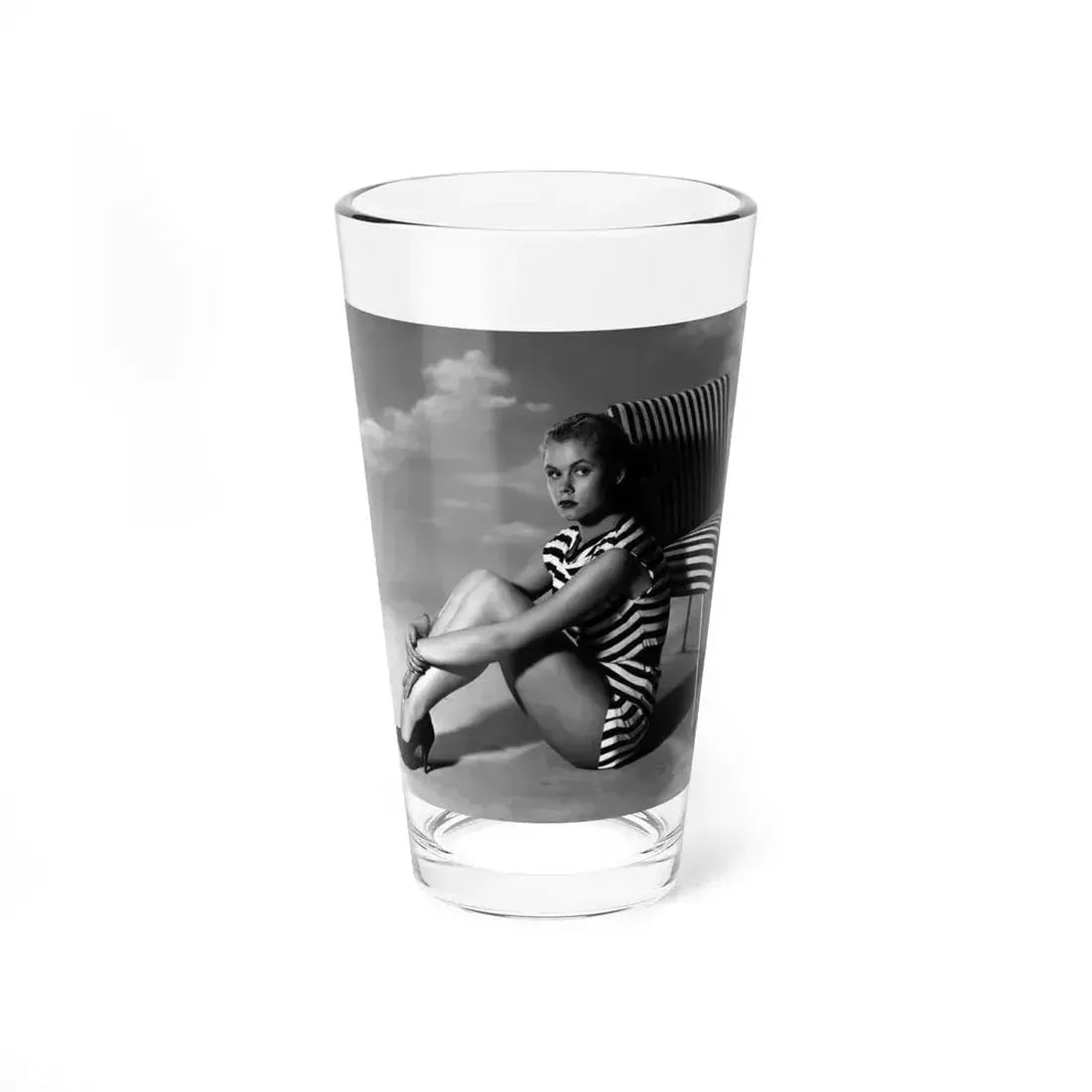 Elizabeth Montgomery #83 (Vintage Female Icon) Pint Glass 16oz 16oz - Go Mug Yourself