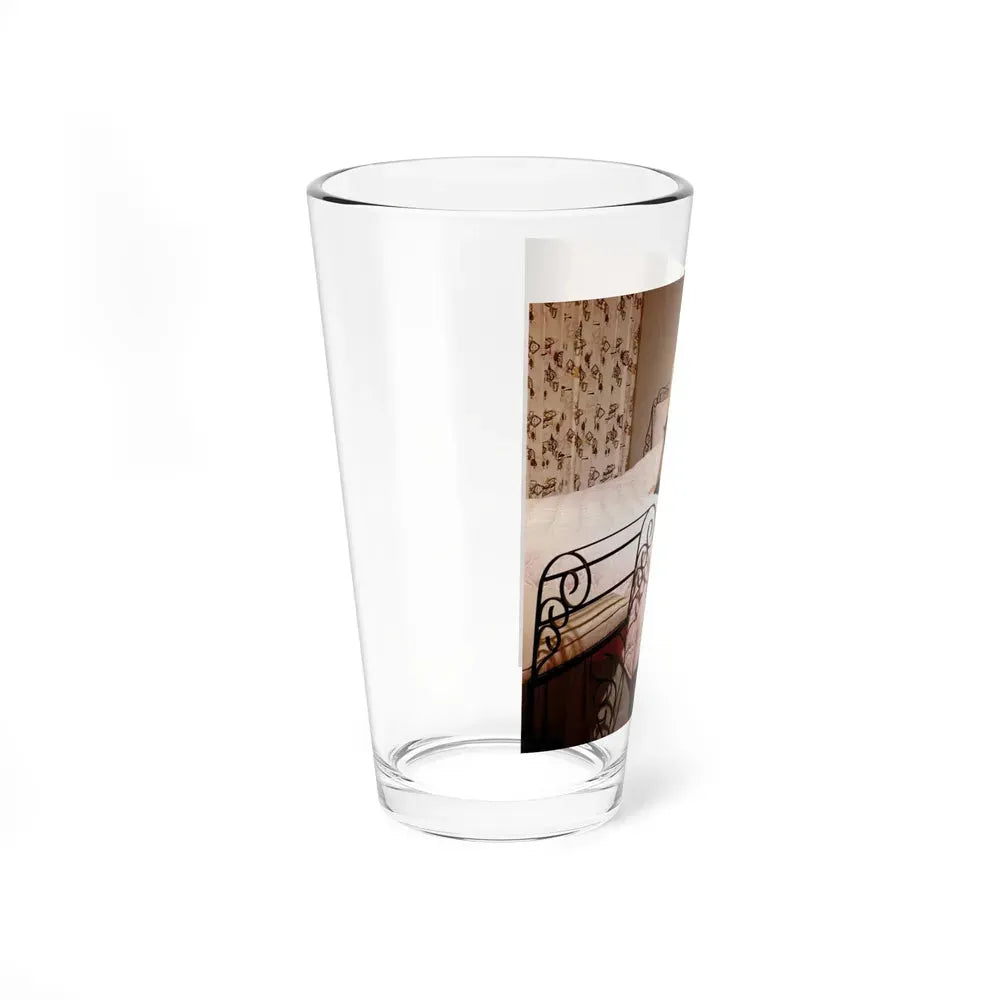 Eve Meyer #43 (Vintage Female Icon) Pint Glass 16oz - Go Mug Yourself