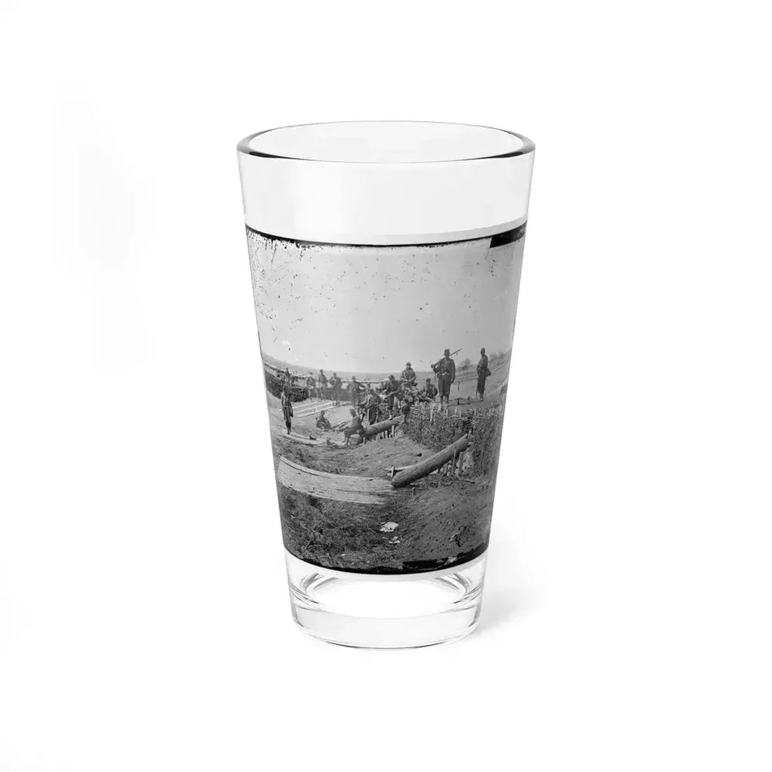 Group Of Federal Soldiers In Confederate Fort On Heights Of Centreville With Quaker Guns (U.S. Civil War) Pint Glass 16oz 16oz - Go Mug Yourself