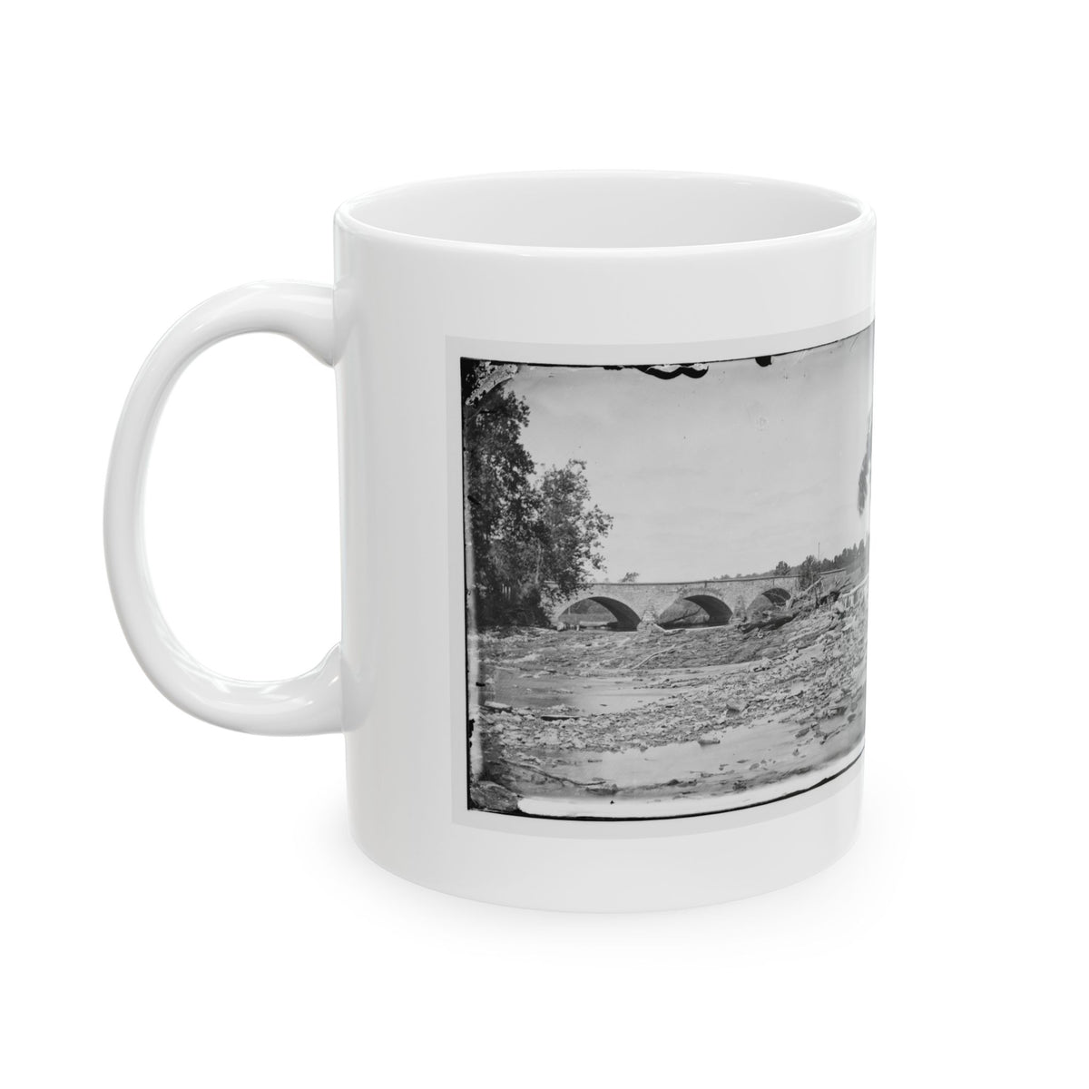 Antietam, Maryland. Antietam Bridge On Sharpsburg And Boonsboro Turnpike(2) (U.S. Civil War) White Coffee Mug