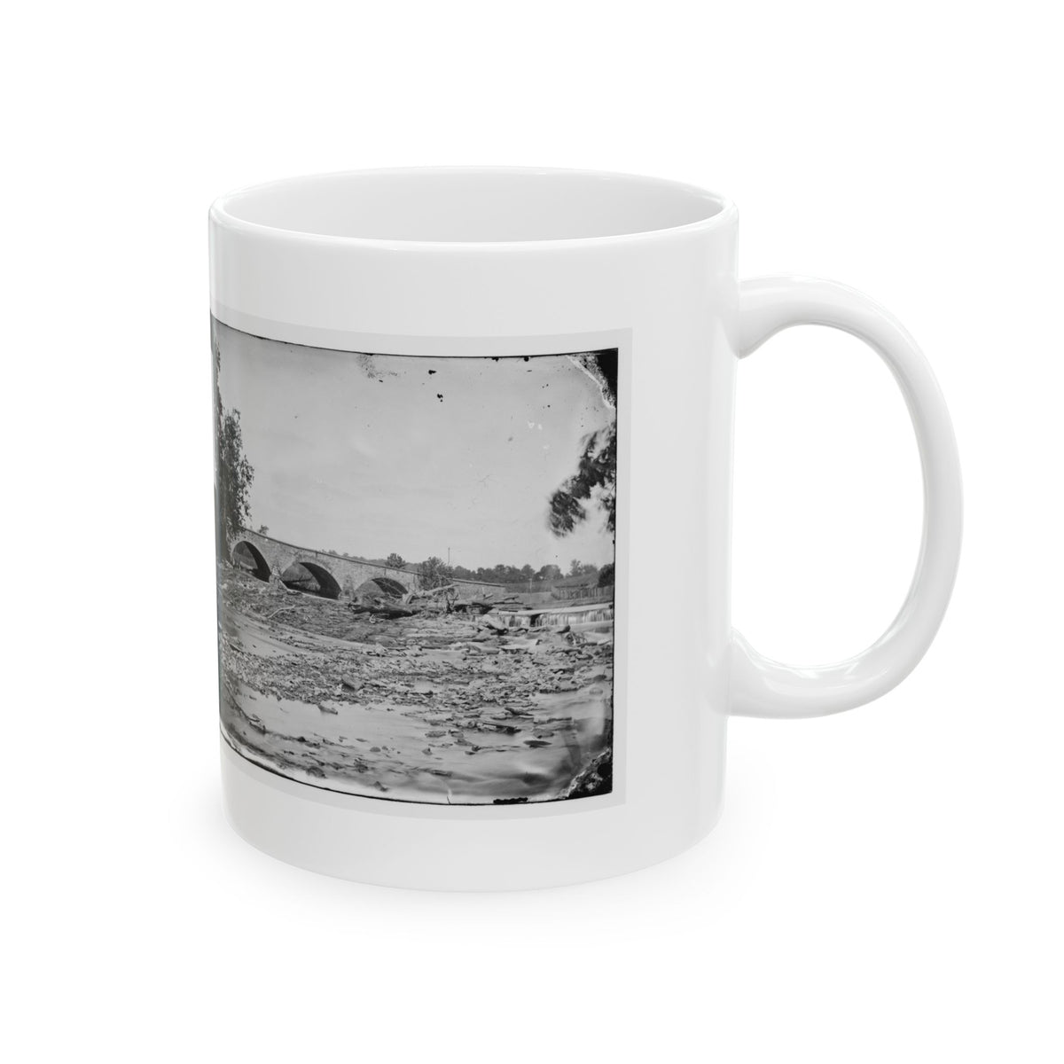 Antietam, Maryland. Antietam Bridge On Sharpsburg And Boonsboro Turnpike(2) (U.S. Civil War) White Coffee Mug
