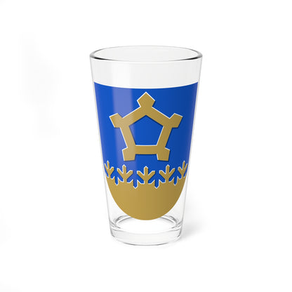 A gold pentagonal frame with outward tabs above a row of five gold sprigs on a blue shield.