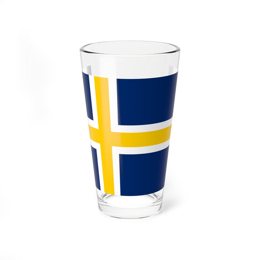 Regional flag of Roslagen (Sweden) Pint Glass 16oz