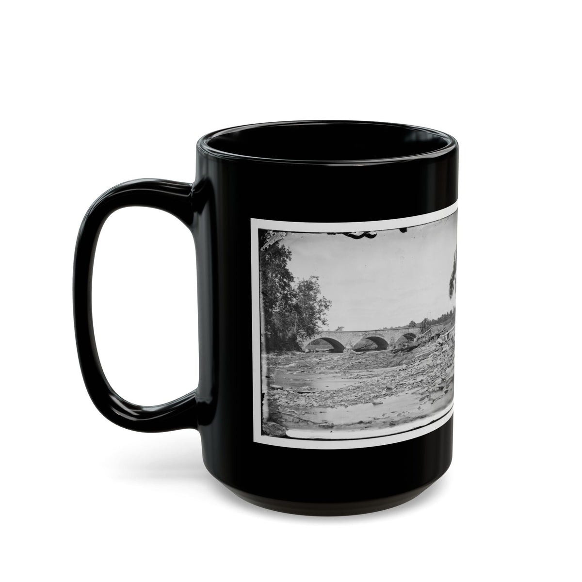 Antietam, Maryland. Antietam Bridge On Sharpsburg And Boonsboro Turnpike(2) (U.S. Civil War) Black Coffee Mug