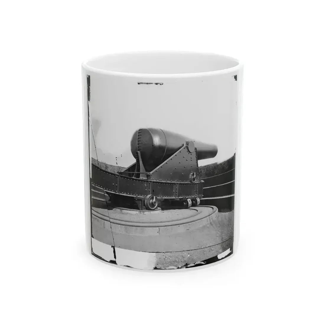 Alexandria, Virginia. 15-Inch Rodman Gun In Battery Rodgers (U.S. Civil War) White Coffee Mug 11oz - Go Mug Yourself