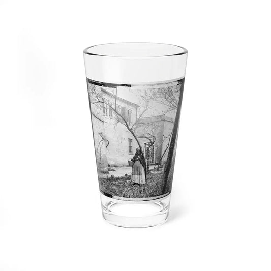 Alexandria, Virginia. Slave Pen. Exterior View (U.S. Civil War) Pint Glass 16oz 16oz - Go Mug Yourself