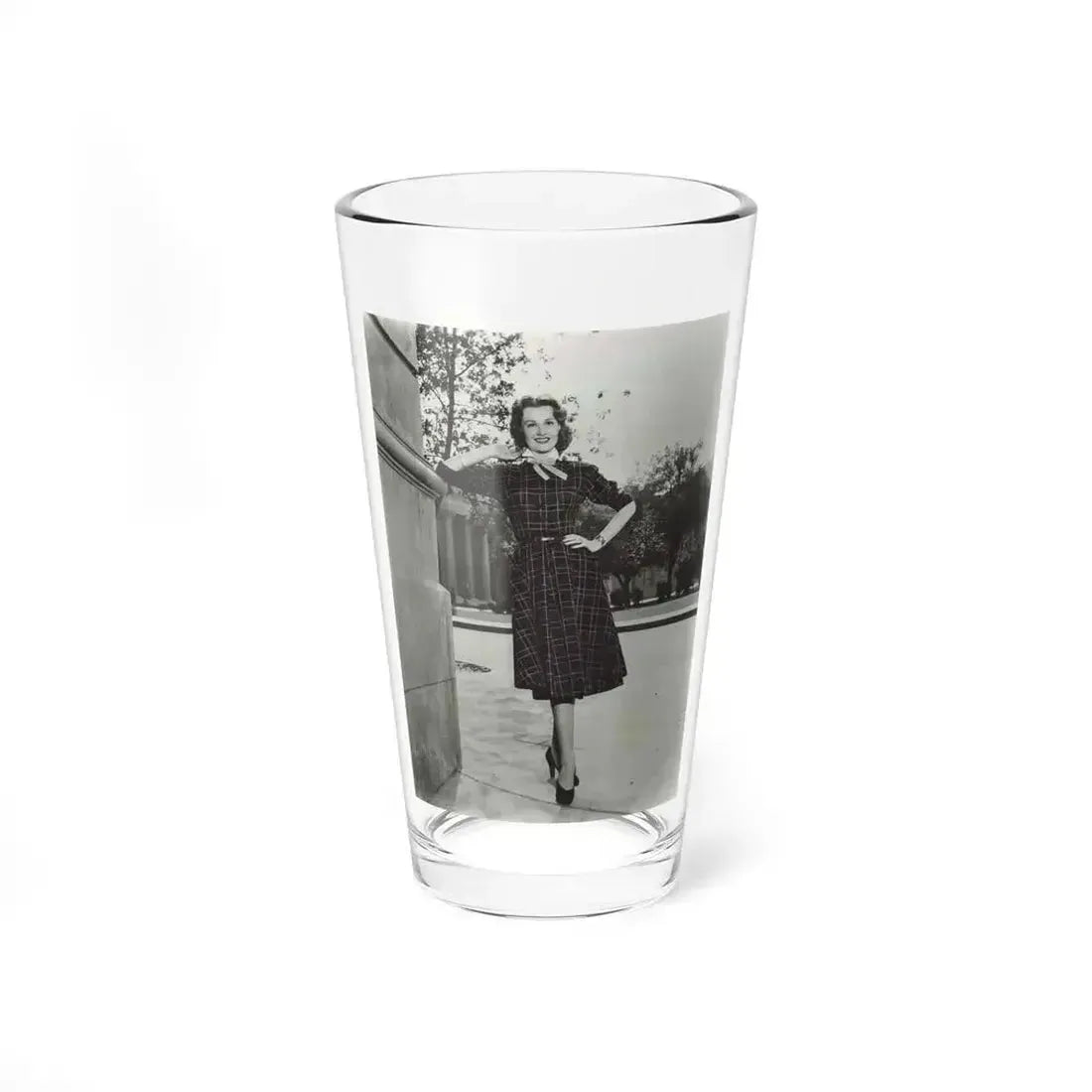 Ann Robinson #29 (Vintage Female Icon) Pint Glass 16oz 16oz - Go Mug Yourself