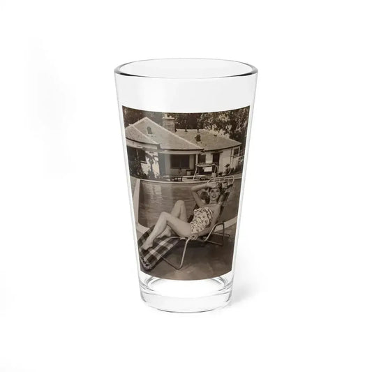 Ann Robinson #41 (Vintage Female Icon) Pint Glass 16oz 16oz - Go Mug Yourself