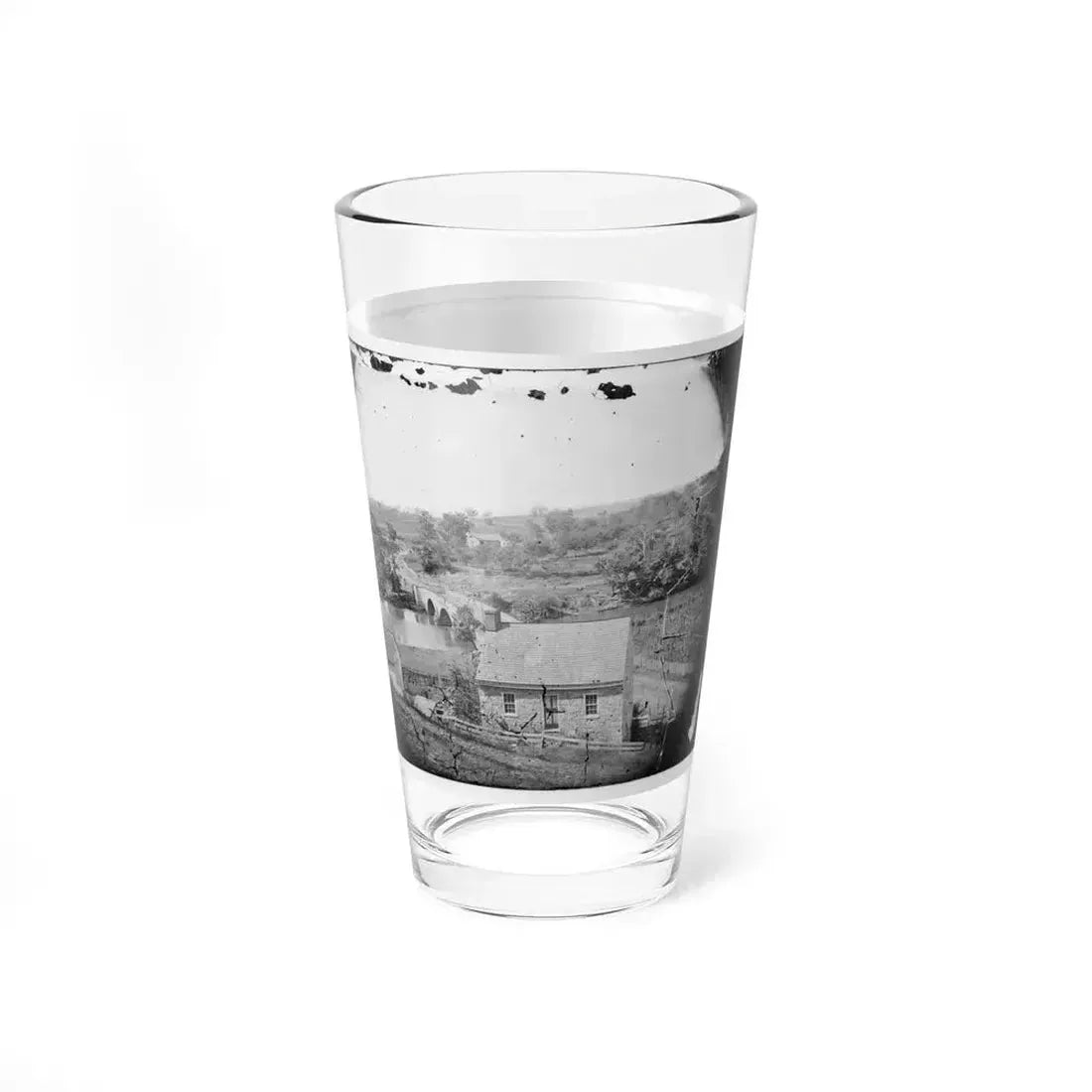Antietam, Maryland. Antietam Bridge, Eastern View (U.S. Civil War) Pint Glass 16oz - Go Mug Yourself