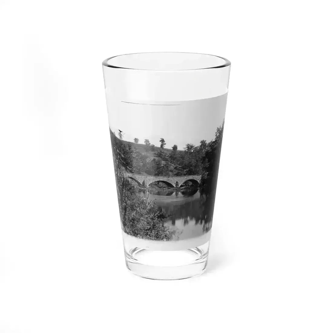 Antietam, Maryland. Antietam Bridge Looking Down Stream (U.S. Civil War) Pint Glass 16oz 16oz - Go Mug Yourself