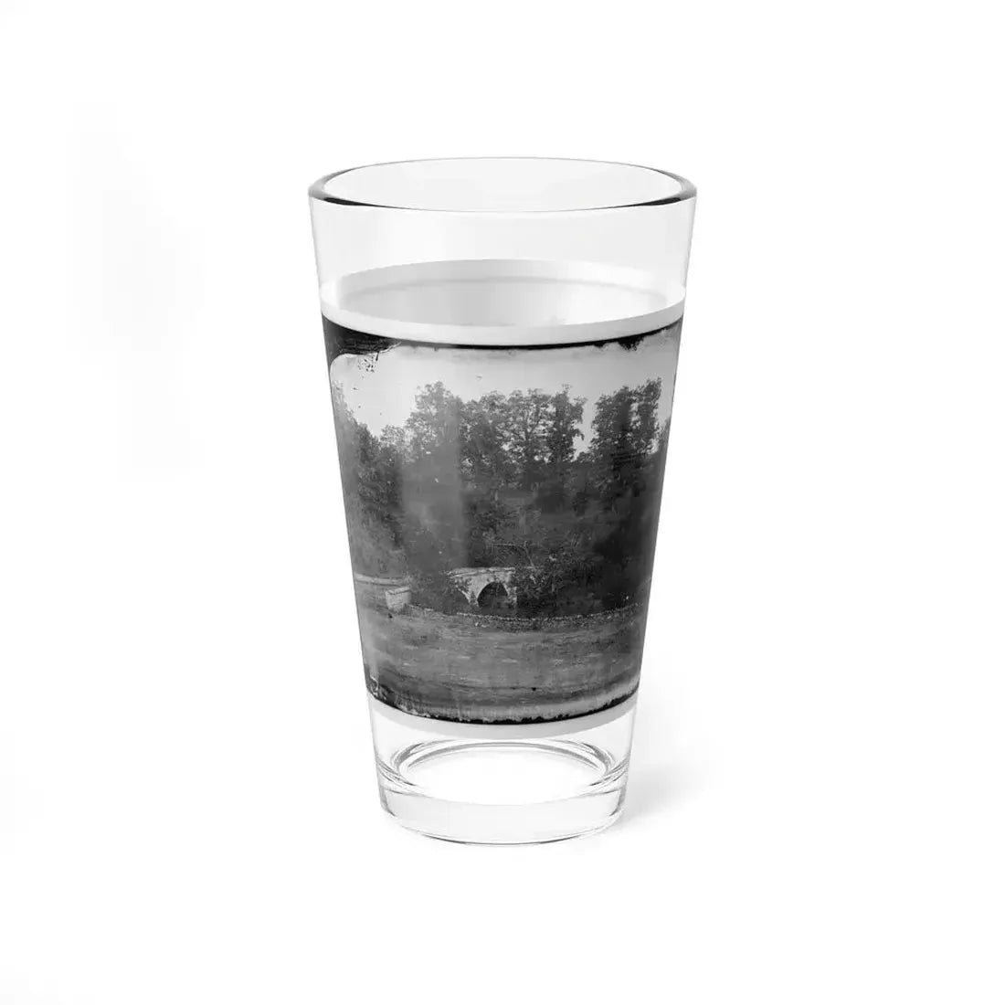 Antietam, Maryland. Burnside Bridge Across The Antietam 001 (U.S. Civil War) Pint Glass 16oz - Go Mug Yourself