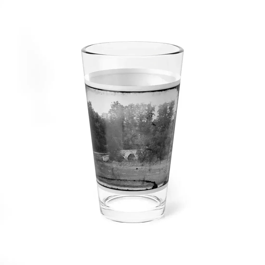 Antietam, Maryland. Burnside Bridge Across The Antietam 001 (U.S. Civil War) Pint Glass 16oz - Go Mug Yourself