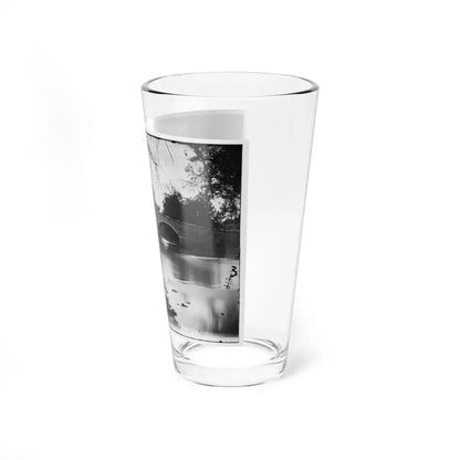 Antietam, Maryland. Burnside Bridge Across The Antietam. Southwest View (U.S. Civil War) Pint Glass 16oz - Go Mug Yourself