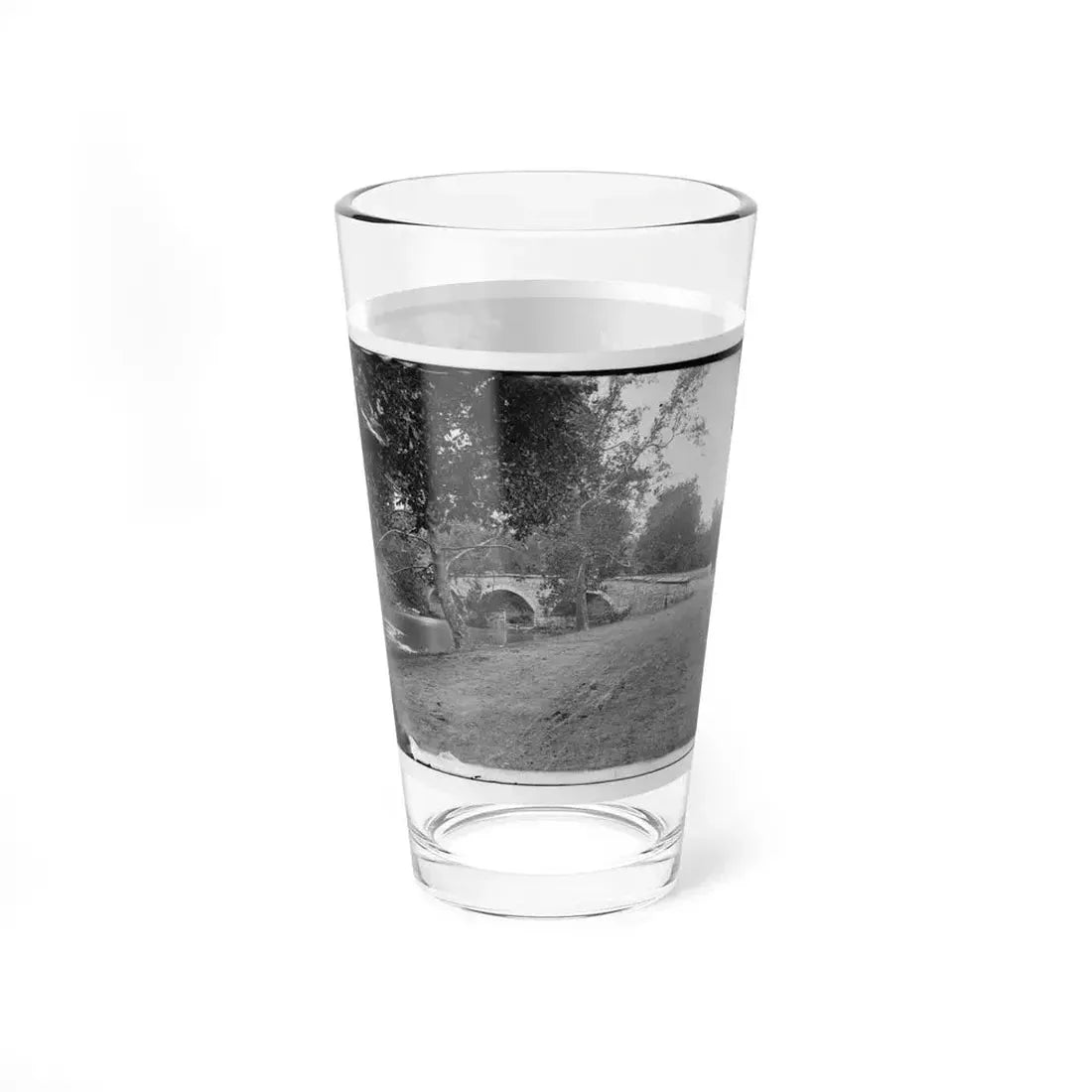 Antietam, Maryland. Burnside Bridge Across The Antietam (U.S. Civil War) Pint Glass 16oz - Go Mug Yourself