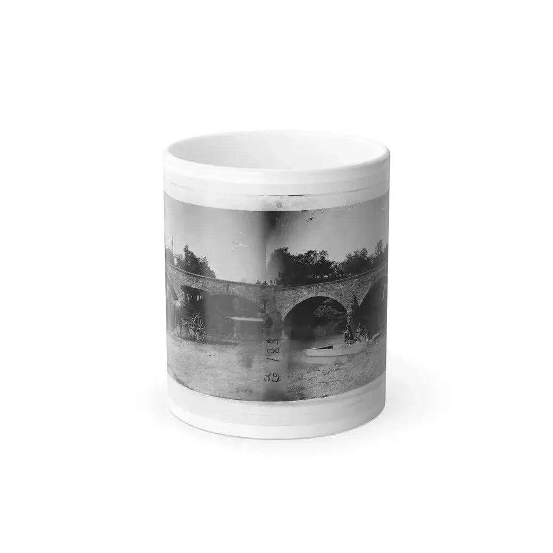Antietam, Maryland. Picnic Party at Antietam Bridge (U.S. Civil War) Color Changing Coffee Mug 11oz - Go Mug Yourself