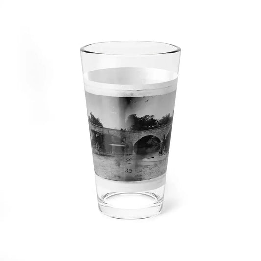 Antietam, Maryland. Picnic Party At Antietam Bridge (U.S. Civil War) Pint Glass 16oz 16oz - Go Mug Yourself