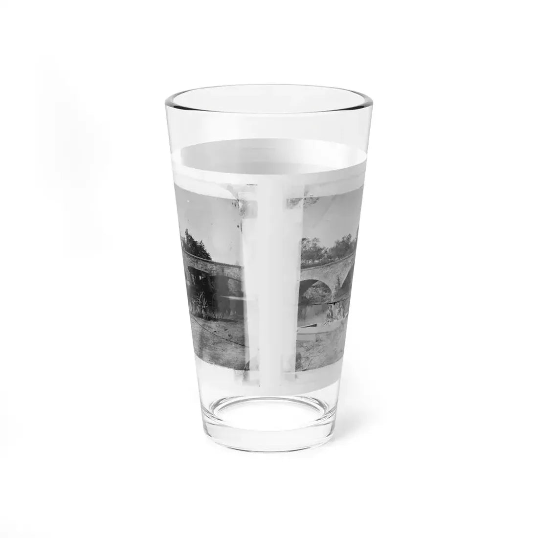 Antietam, Maryland. Picnic Party At Antietam Bridge (U.S. Civil War) Pint Glass 16oz - Go Mug Yourself
