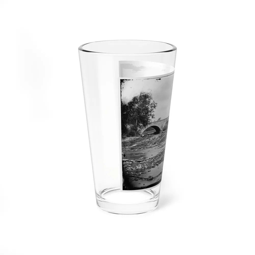 Antietam, Md. Antietam Bridge On The Sharpsburg-Boonsboro Turnpike (U.S. Civil War) Pint Glass 16oz-Go Mug Yourself