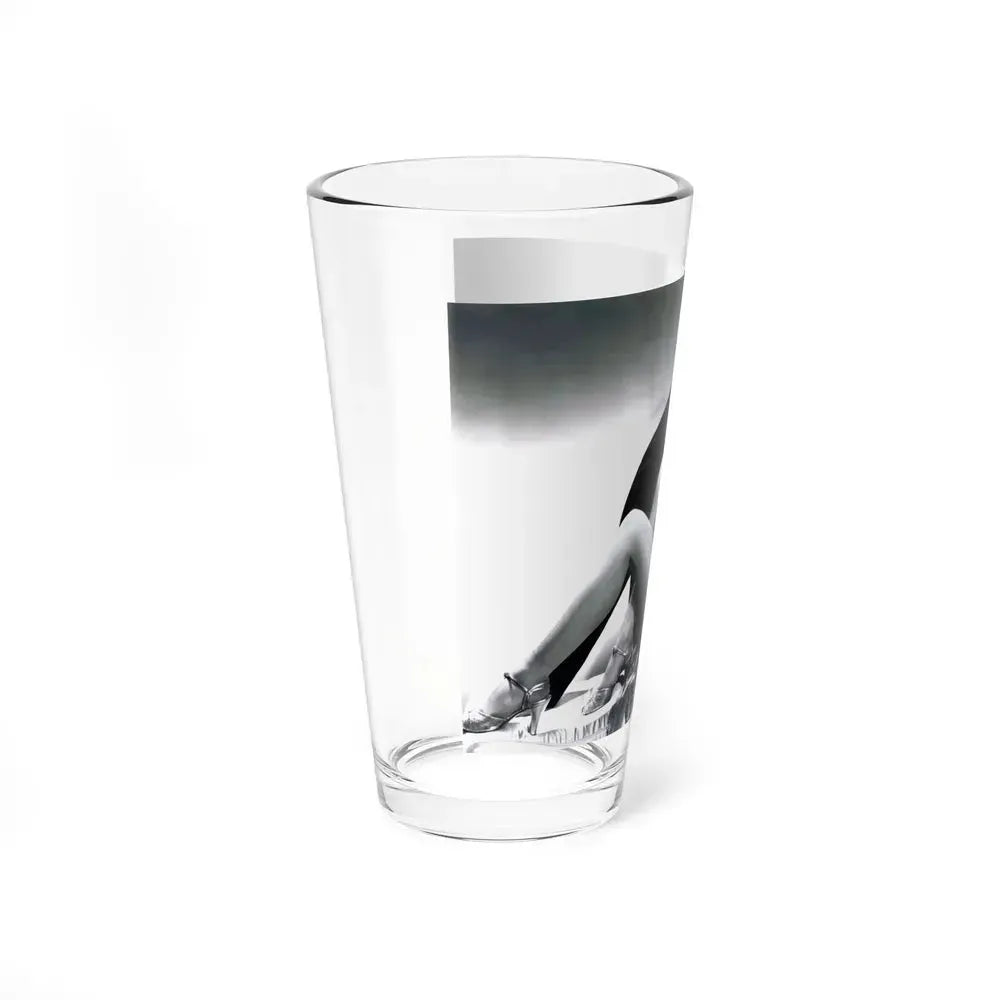 Barbara Stanwyck #155 (Vintage Female Icon) Pint Glass 16oz - Go Mug Yourself