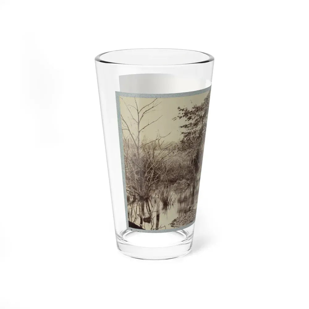 Battlefield Of Bull Run. Soldiers' Graves (U.S. Civil War) Pint Glass 16oz - Go Mug Yourself