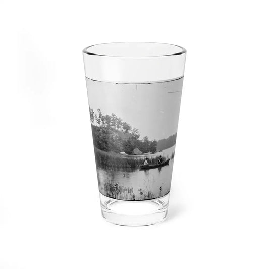 Bermuda Hundred, Virginia. Fishing On The James River (U.S. Civil War) Pint Glass 16oz 16oz - Go Mug Yourself