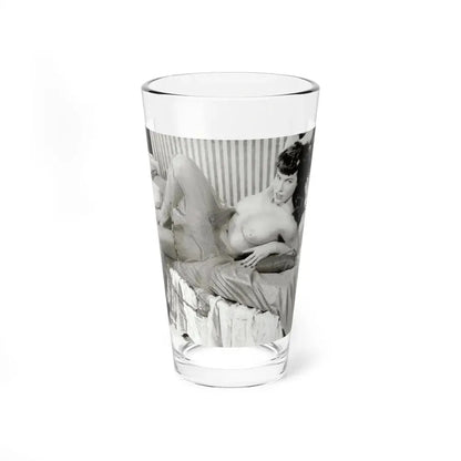 Bettie Page #622 (Vintage Female Icon) Pint Glass 16oz 16oz - Go Mug Yourself