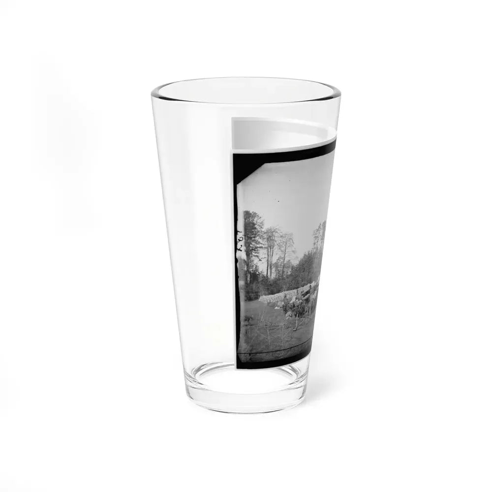 Brandy Station, Virginia. Bates Quarters. Headquarters, Army Of The Potomac (U.S. Civil War) Pint Glass 16oz - Go Mug Yourself