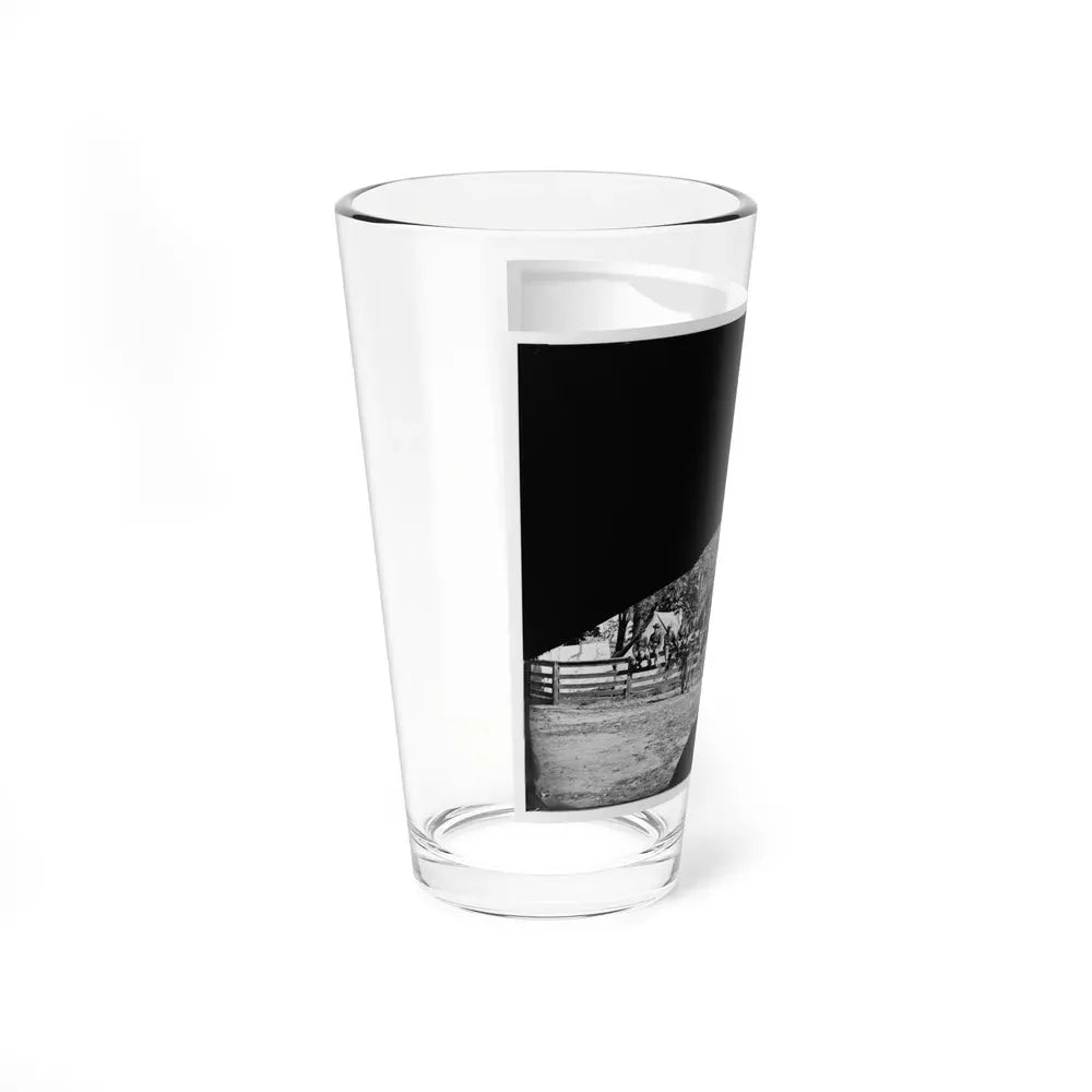 Brandy Station, Virginia. Headquarters, 1st Bridgade Horse Artillery (U.S. Civil War) Pint Glass 16oz - Go Mug Yourself