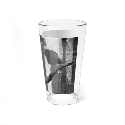 Cousin William Finds His Folks (2), Woman's Day, December 1941 - Pint Glass 16oz - Go Mug Yourself