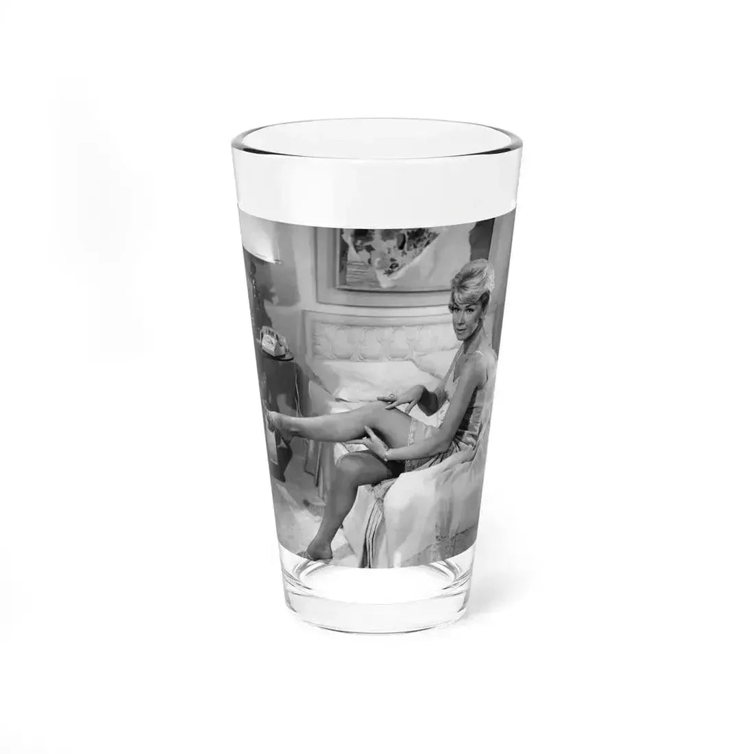 Doris Day #119 (Vintage Female Icon) Pint Glass 16oz 16oz - Go Mug Yourself