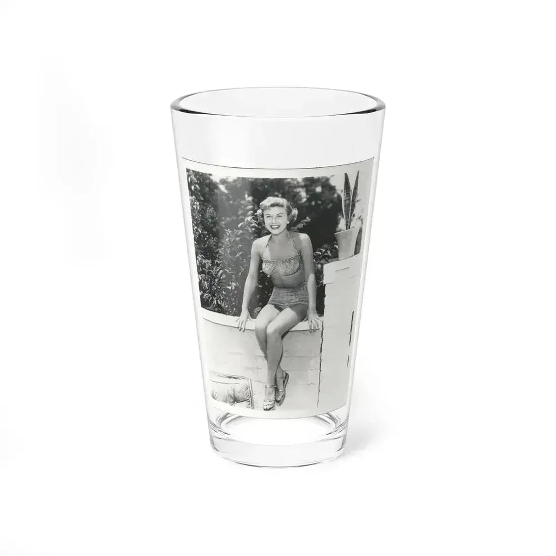 Doris Day #120 (Vintage Female Icon) Pint Glass 16oz 16oz - Go Mug Yourself