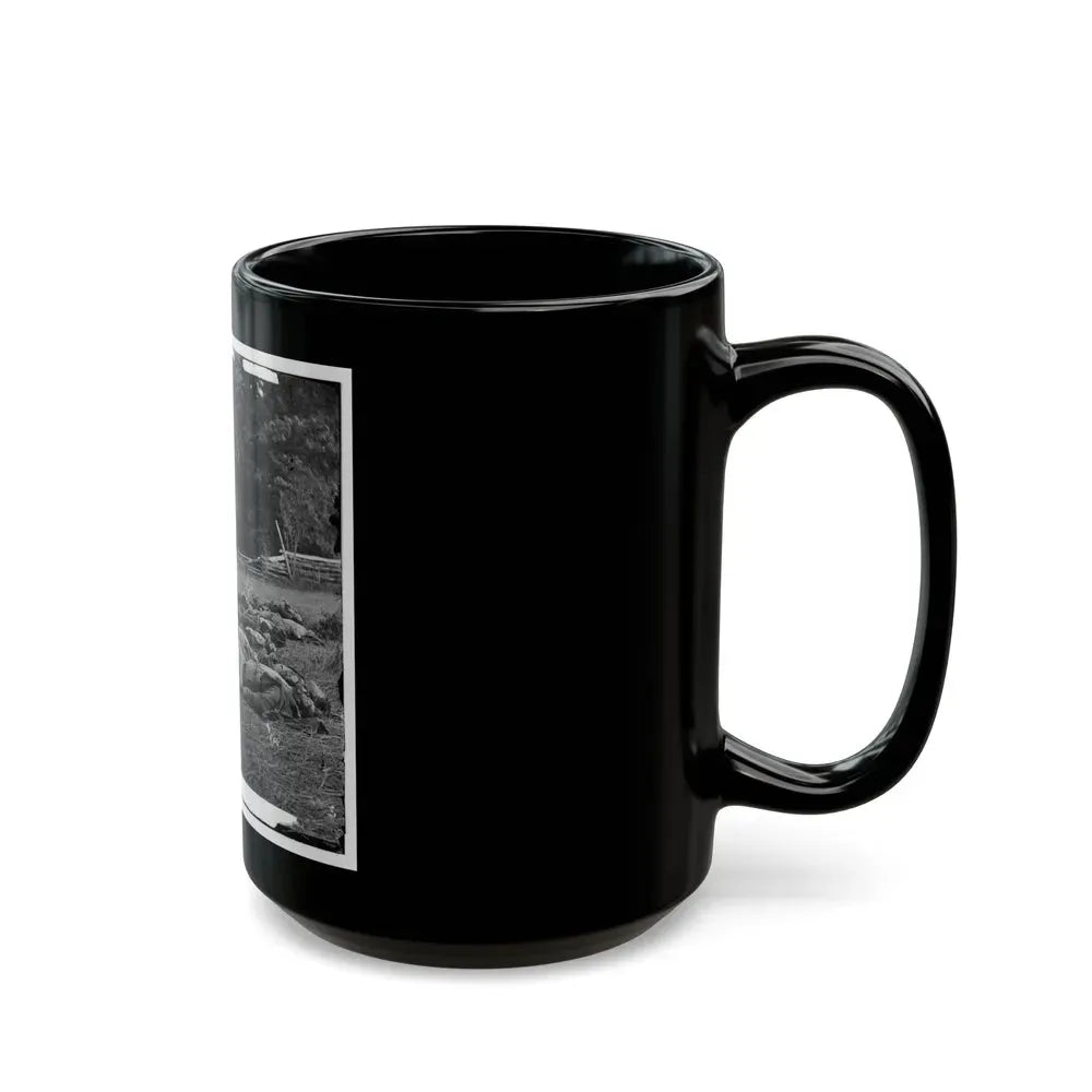 Gettysburg, Pa. Confederate Dead Gathered For Burial At The Southwestern Edge Of The Rose Woods, July 5, 1863 (U.S. Civil War) Black Coffee Mug - Go Mug Yourself