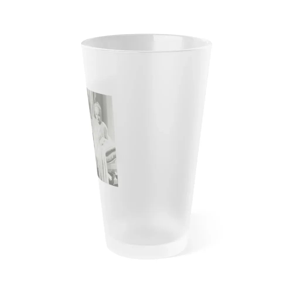 Gloria Stuart #09 (Vintage Female Icon) Frosted Pint Glass 16oz - Go Mug Yourself