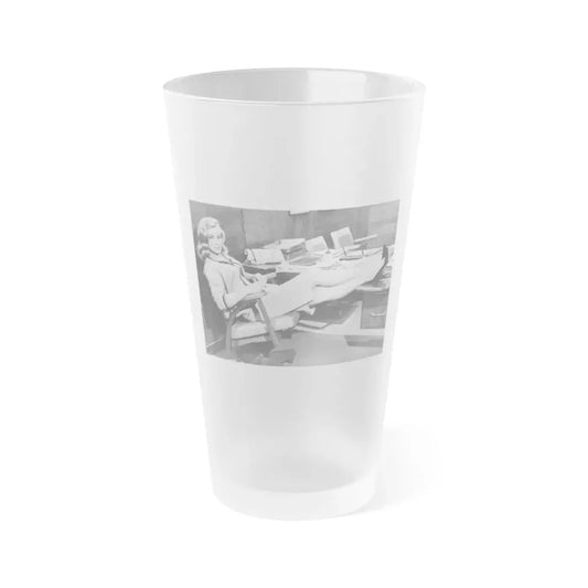 Leslie Parrish #116 (Vintage Female Icon) Frosted Pint Glass 16oz 16oz Frosted - Go Mug Yourself