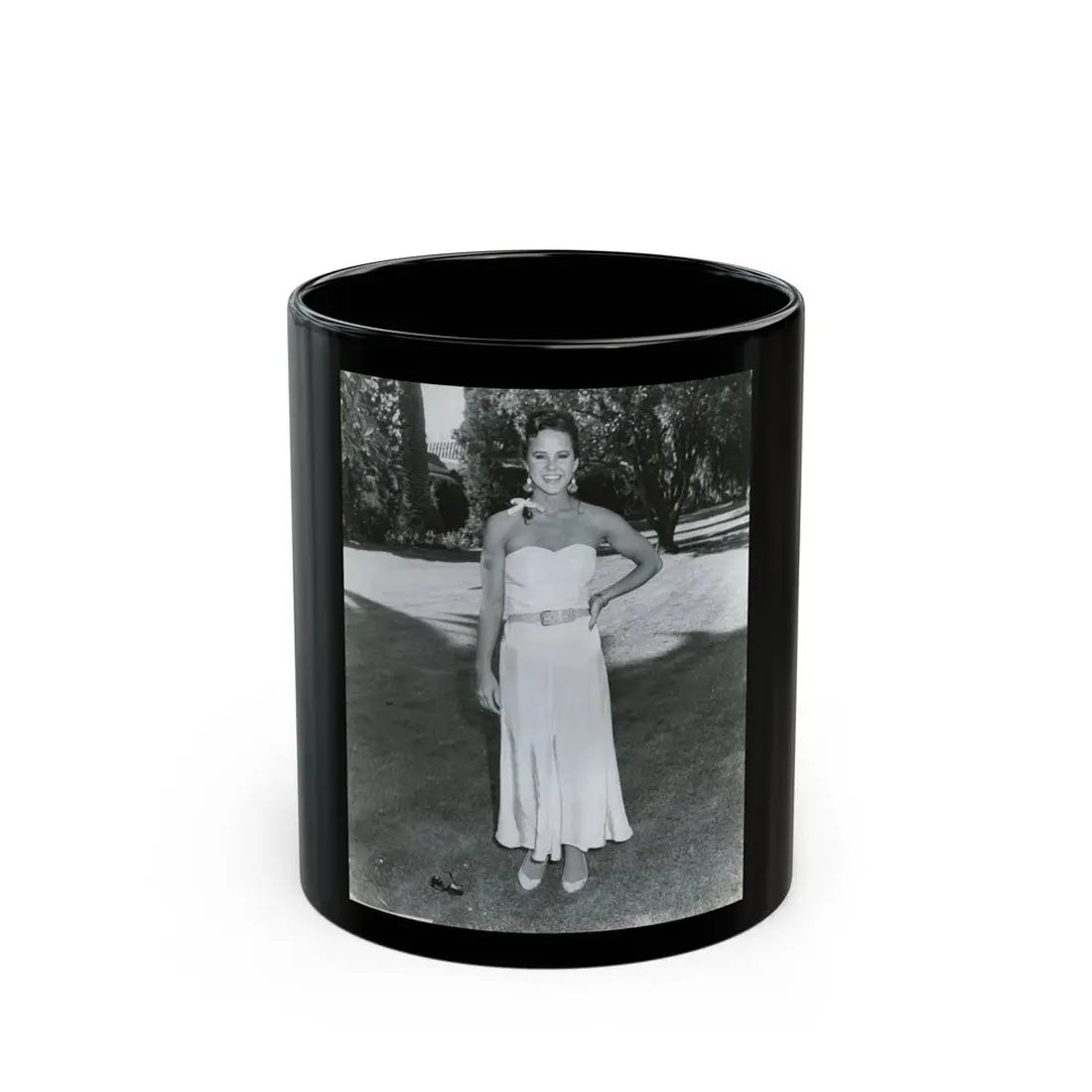 Linda Blair #285 (Vintage Female Icon) Black Coffee Mug 11oz - Go Mug Yourself