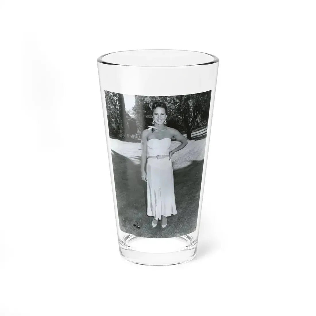 Linda Blair #285 (Vintage Female Icon) Pint Glass 16oz 16oz - Go Mug Yourself