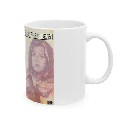 MET DUIVELSE GROTEN (VHS COVER) - White Coffee Mug - Go Mug Yourself