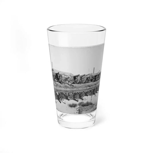 Richmond, Va. Captured Siege Guns At Rocketts; Different View 001 (U.S. Civil War) Pint Glass 16oz 16oz - Go Mug Yourself