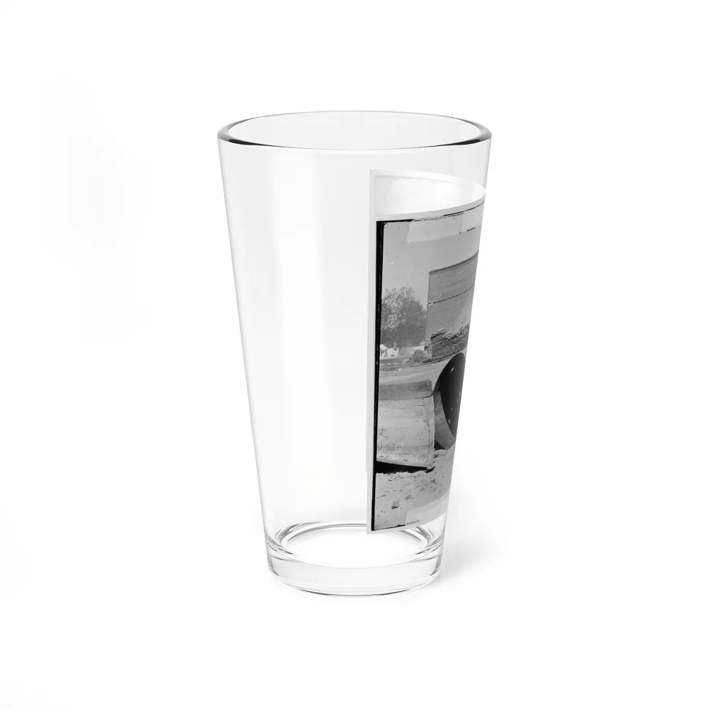 Rocketts, Richmond, Va. Battered Smokestack From C.S.S. Ironclad Ram Virginia No. 2 (U.S. Civil War) Pint Glass 16oz-Go Mug Yourself