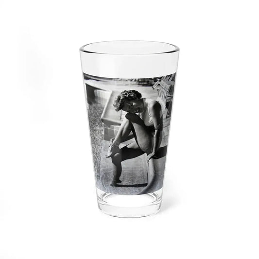 Terry Moore #249 (Vintage Female Icon) Pint Glass 16oz 16oz - Go Mug Yourself