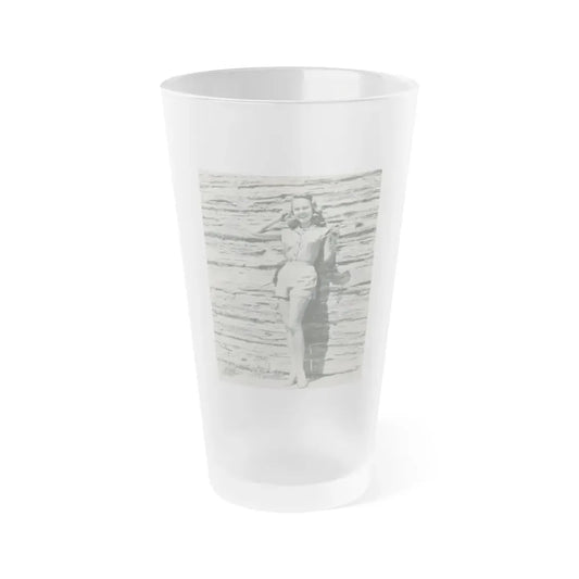 Terry Moore #668 (Vintage Female Icon) Frosted Pint Glass 16oz 16oz Frosted - Go Mug Yourself