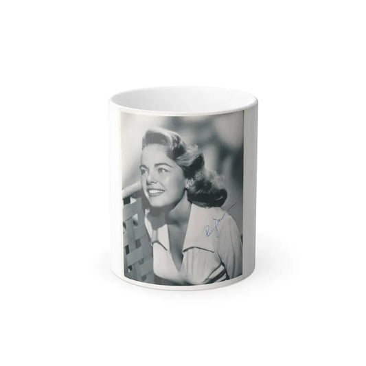 Terry Moore #7161 (Vintage Female Icon) Color Changing Mug 11oz 11oz - Go Mug Yourself